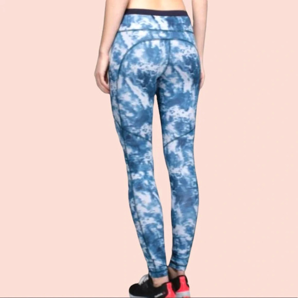 lululemon athletica Pants - RARE Lululemon Speed Tight III All Full-On Luxtreme in Sea Side Women's 2 EUC